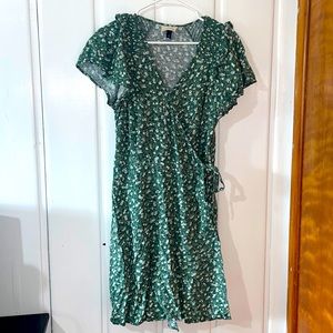 Beautiful Mini Green Floral Dress